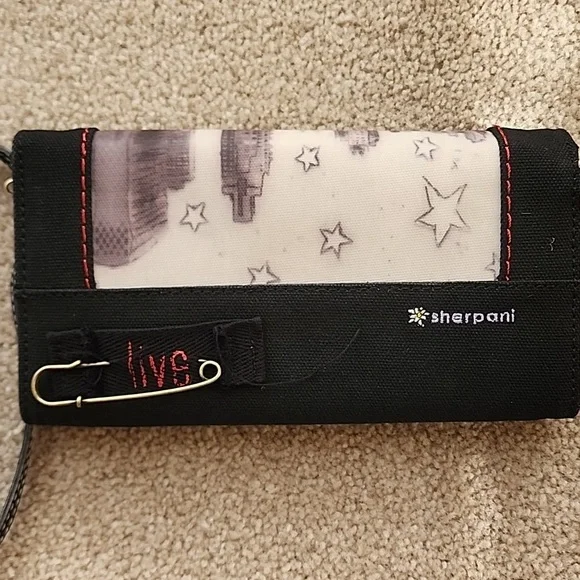 Sherpani Elements Collection Wristlet - Picture 14 of 16